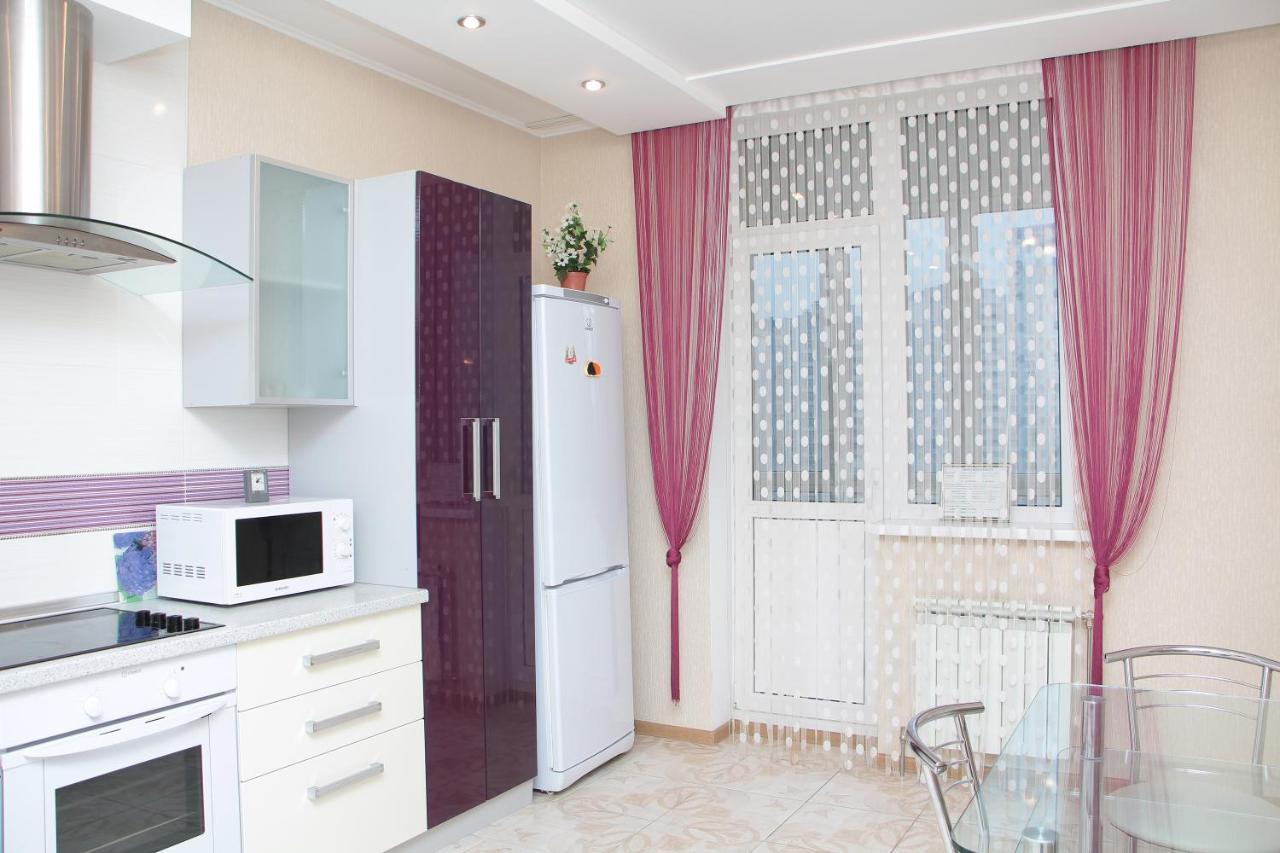 Panoramic View Lux Apartment On Metro Osokorky Kiev Exterior foto